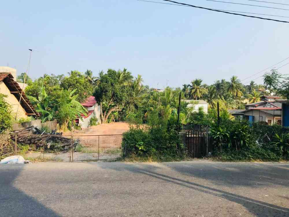 Land for sale in angoda walpola main road
