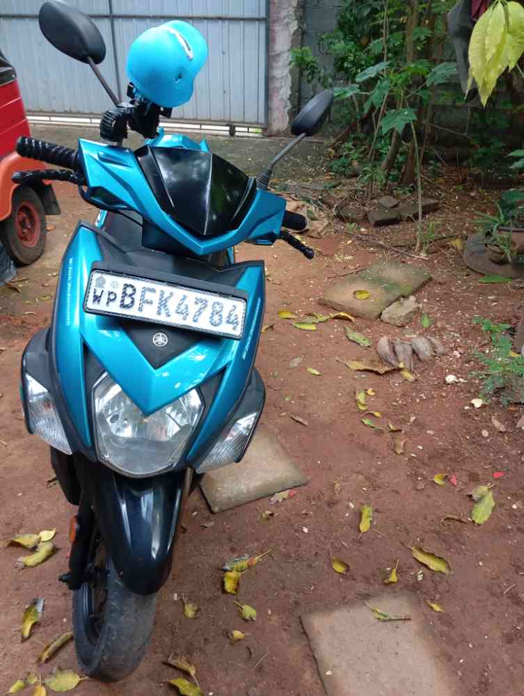 Yamaha ray zr
