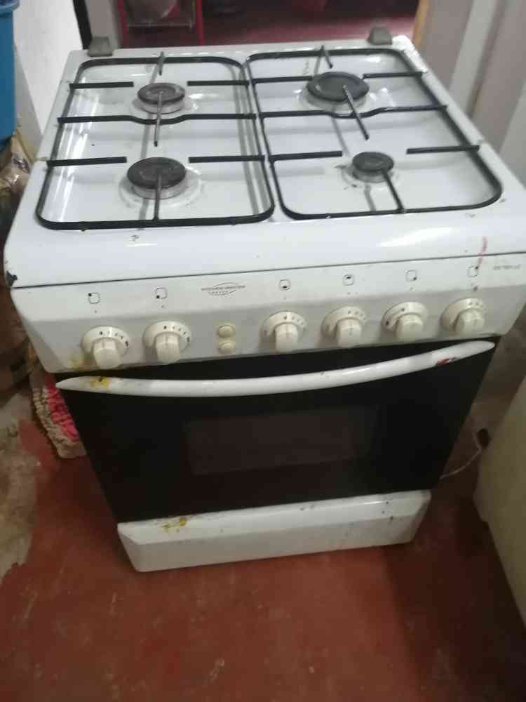 Oven and microwave