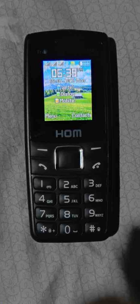3 Sim mobile phone