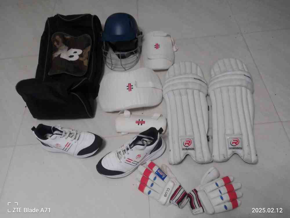 Full cricket set