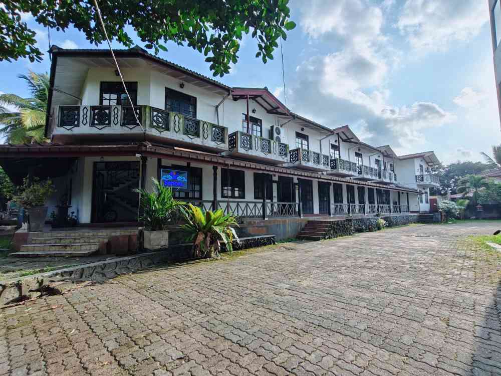 Restaurant and hotel for sale or rent