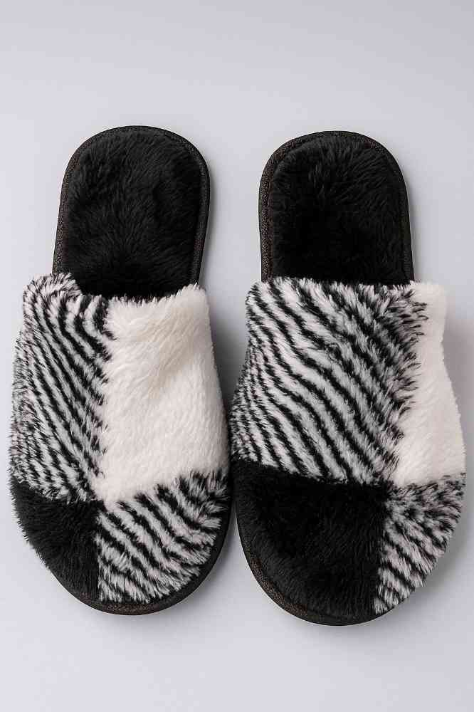 Indoor slippers