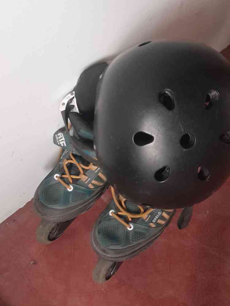 Oxelo roller skates
