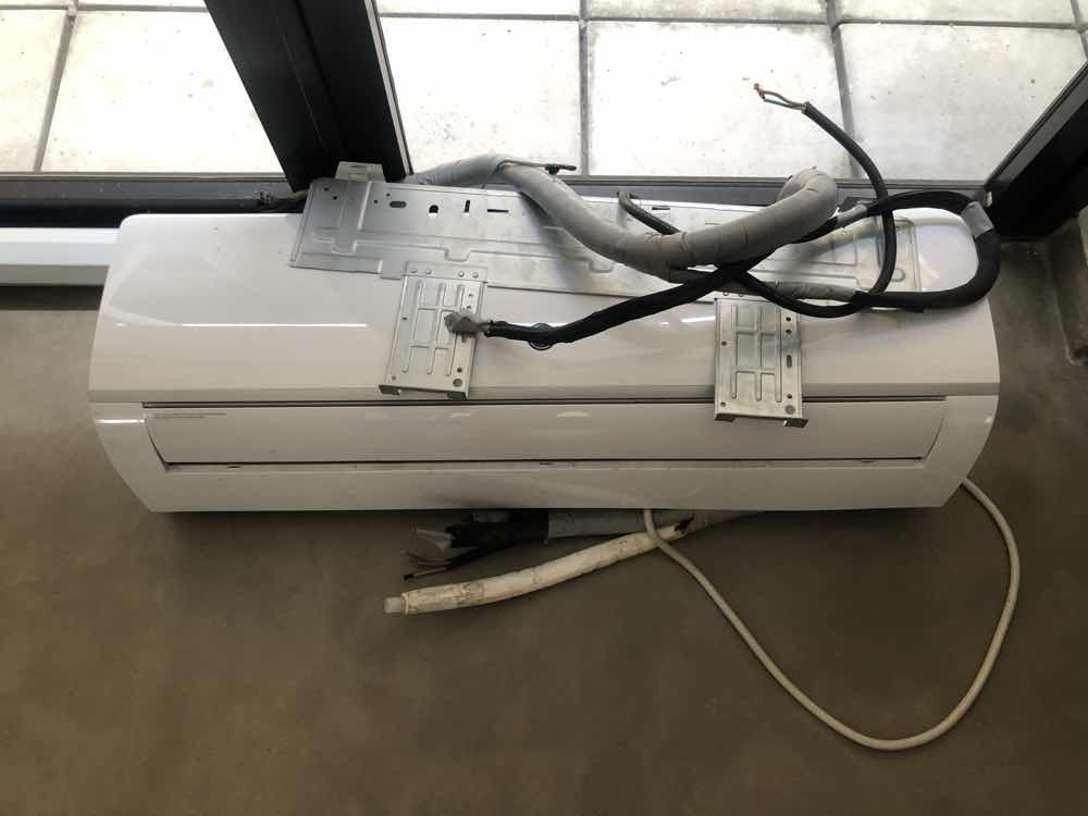 Air conditioner ET model 24,000 BTU