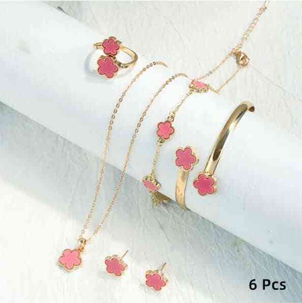 Flower necklace set