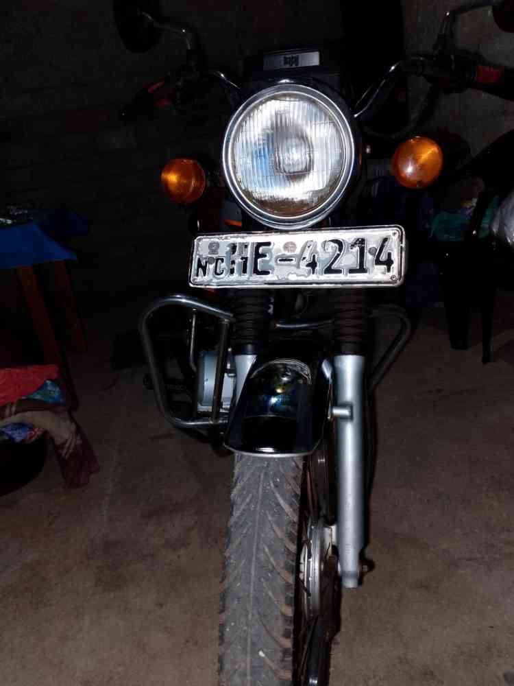 Bajaj boxer