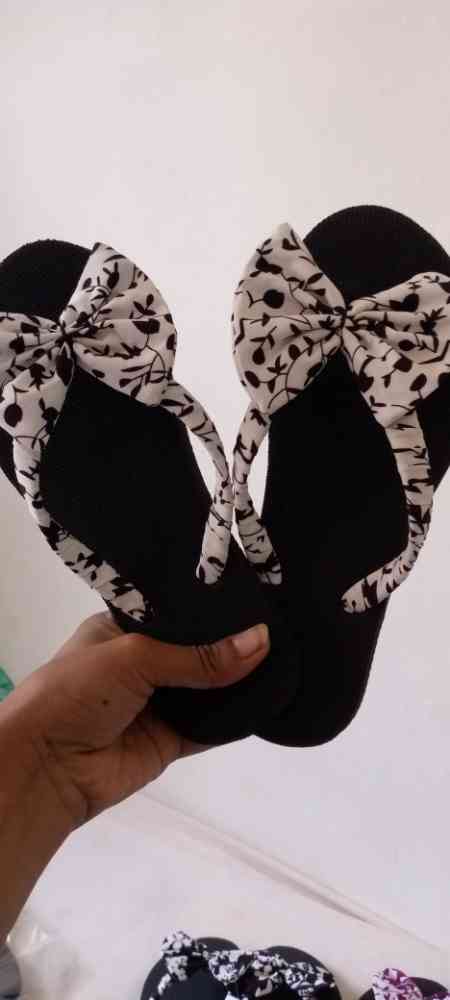 Ladies slippers