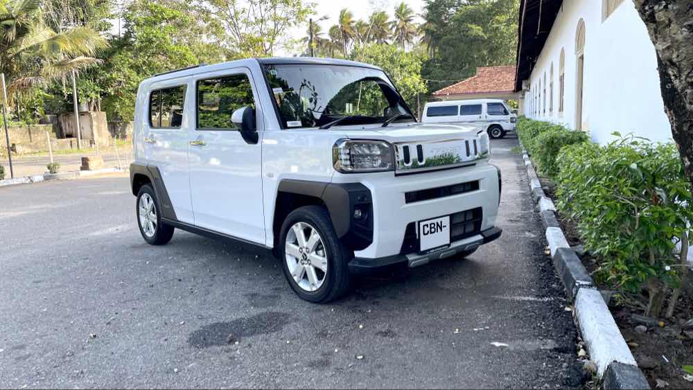 Daihatsu TAFT G chrome 2024 non turbo