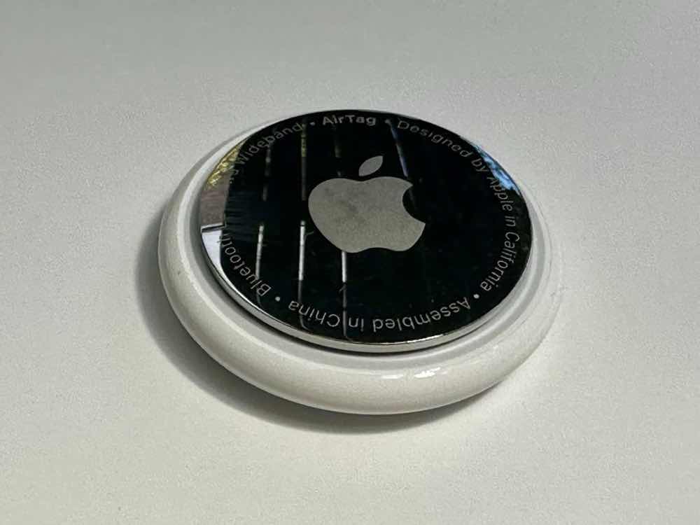 Apple air tag