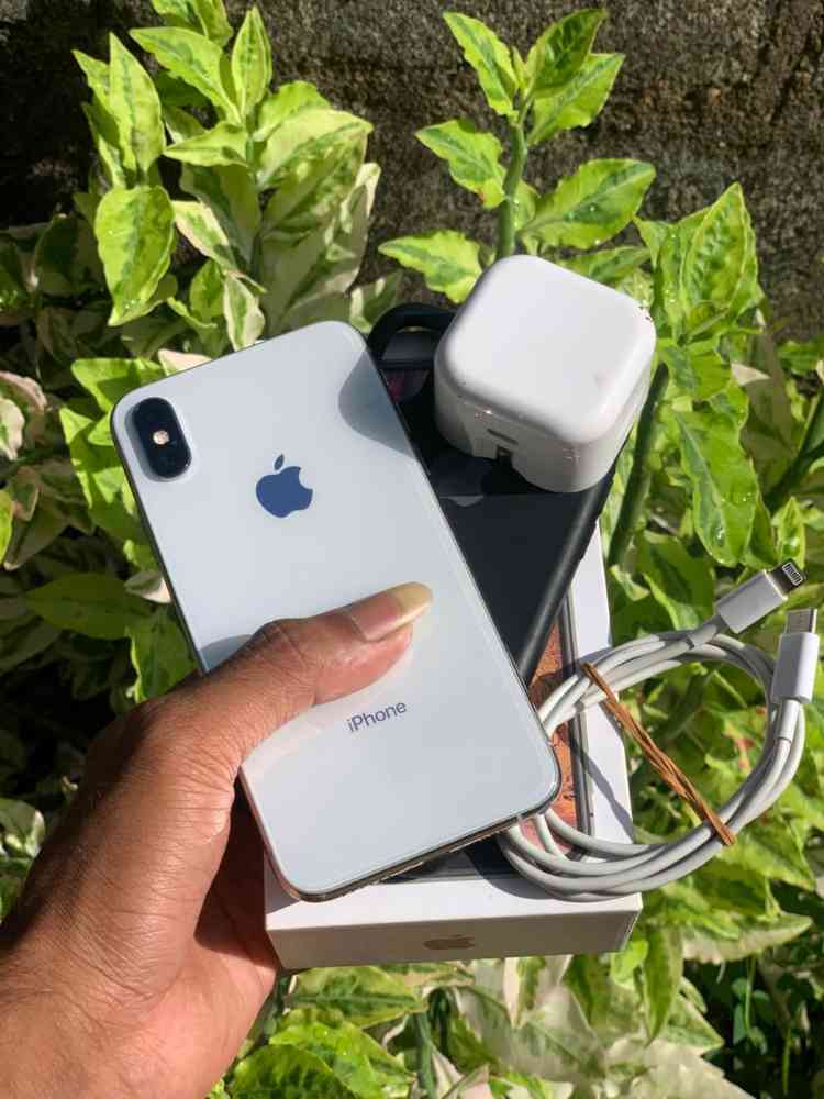iPhone XS