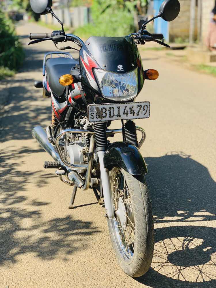 Bajaj ct100