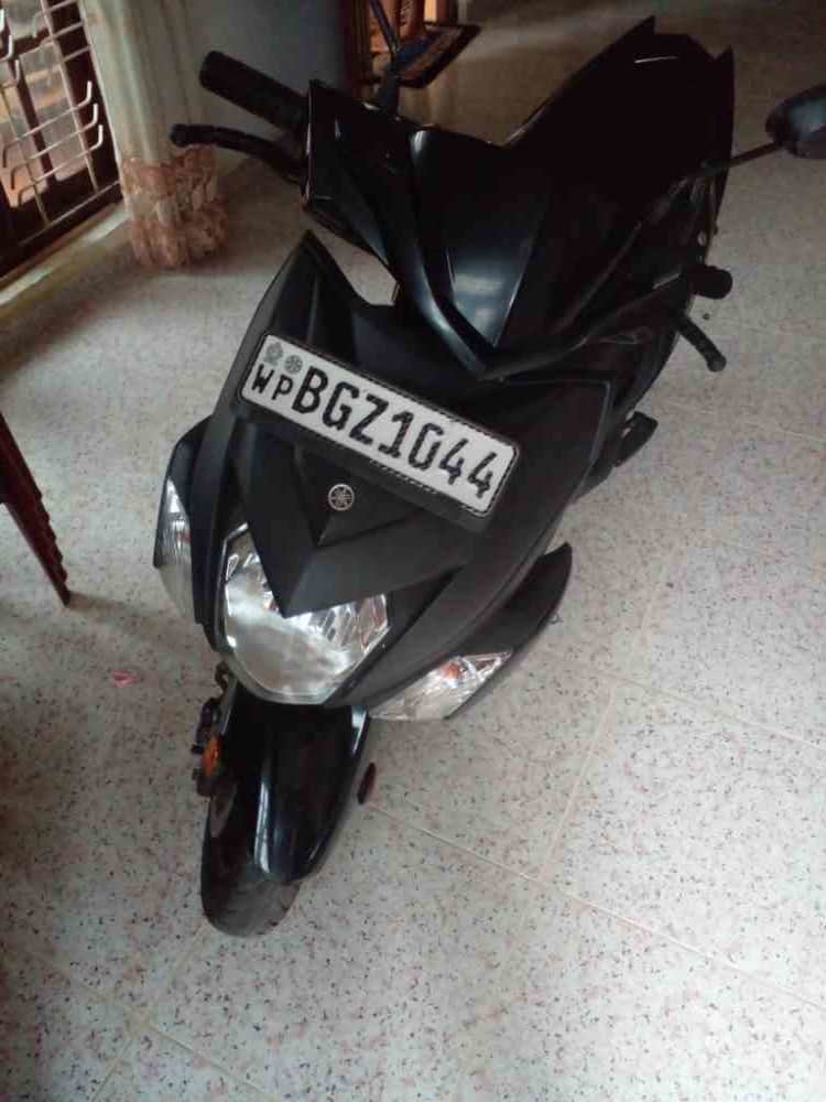 Yamaha ray ZR