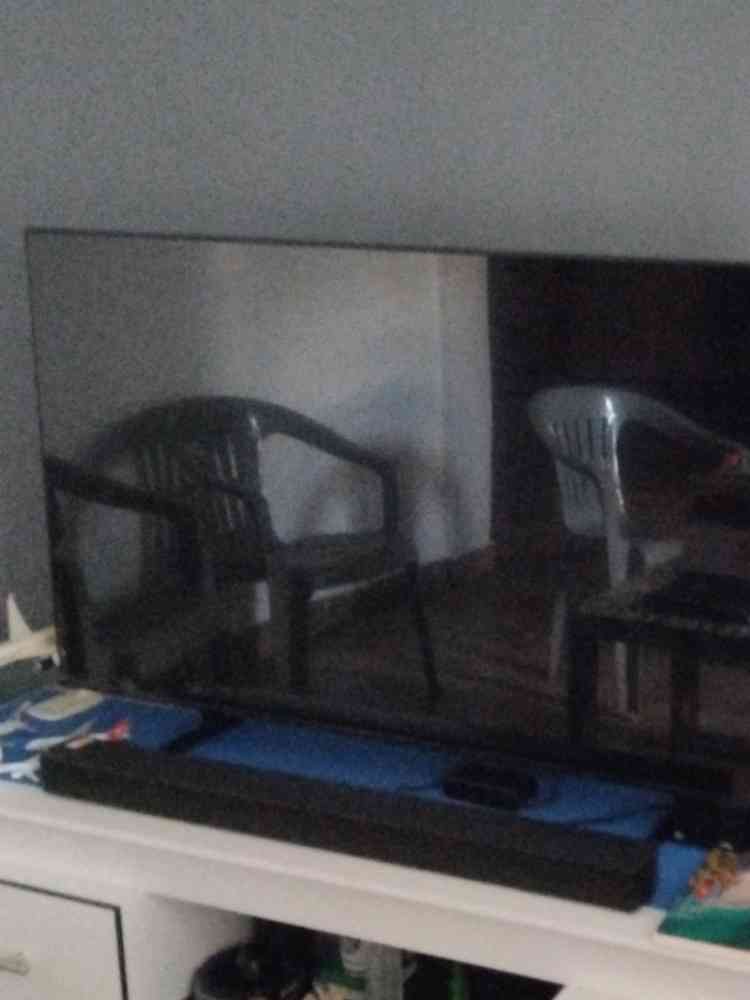 Samsung TV 50 inch with subwoofer