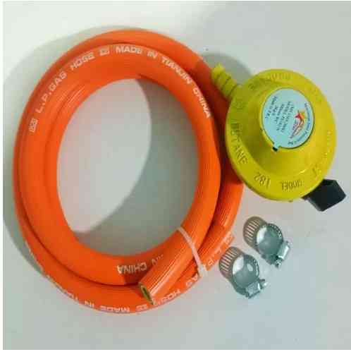 Gas regulator with pipe