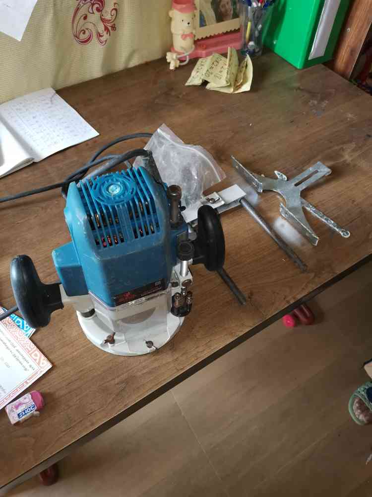 Wooden design cutting router