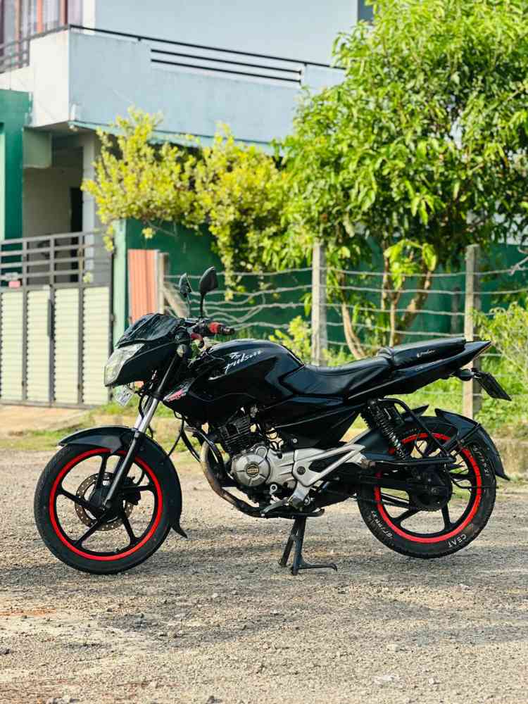 Bajaj pulser 135