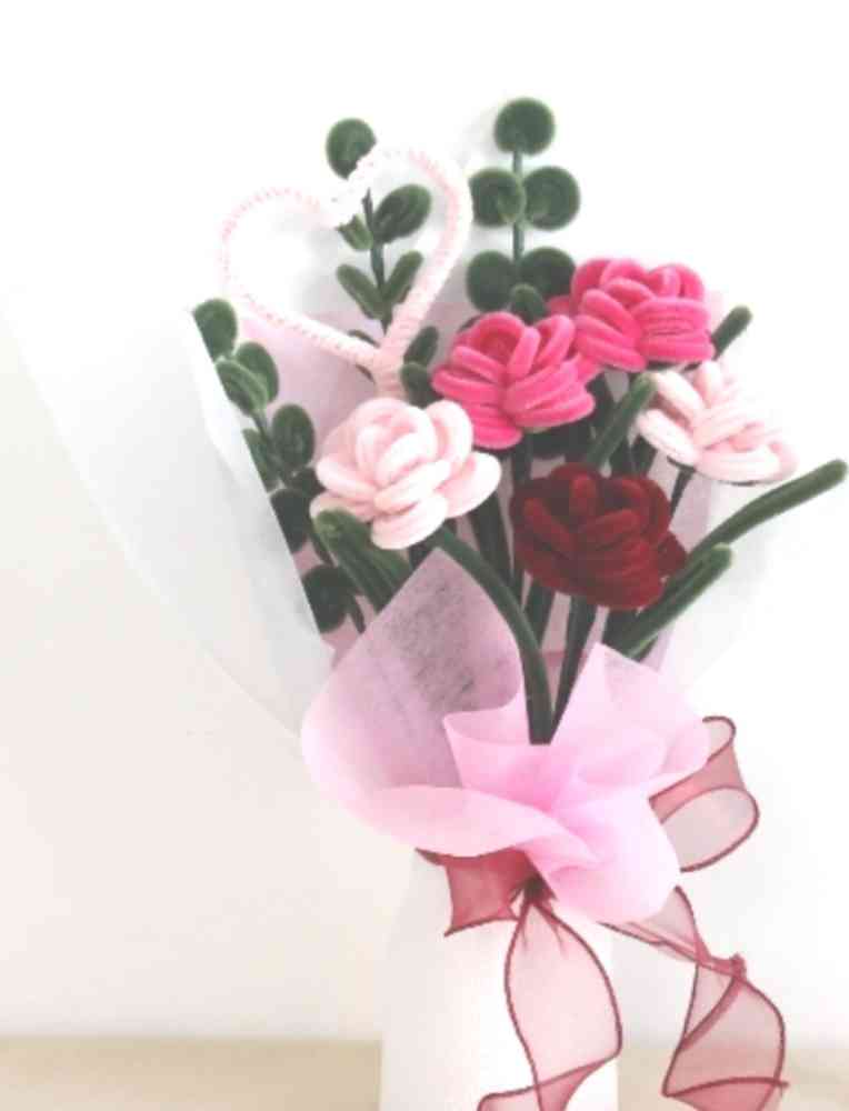 Pipe cleaner flower bouquet
