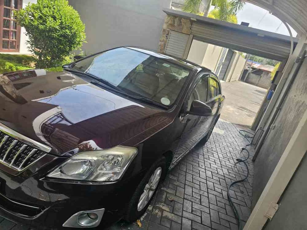 Toyota premio