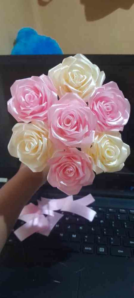 Customizable ribbon flowers