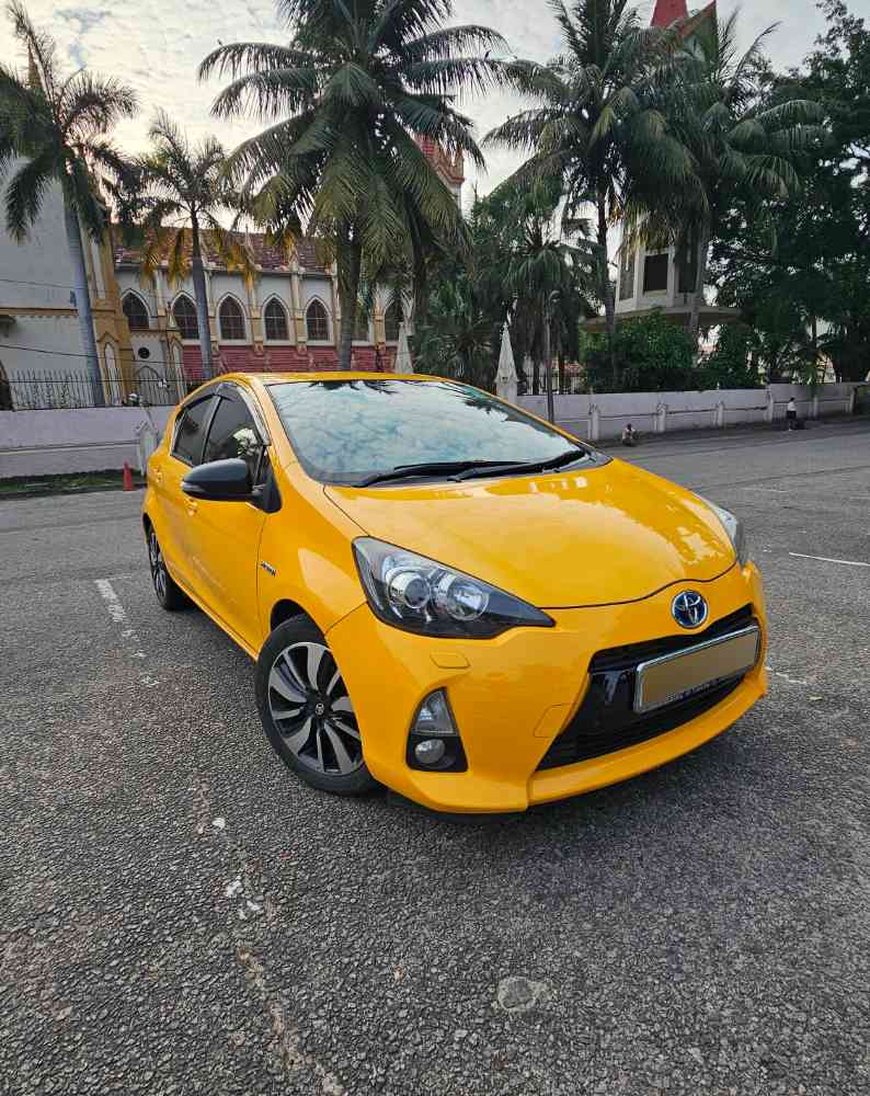 Toyota aqua 2013