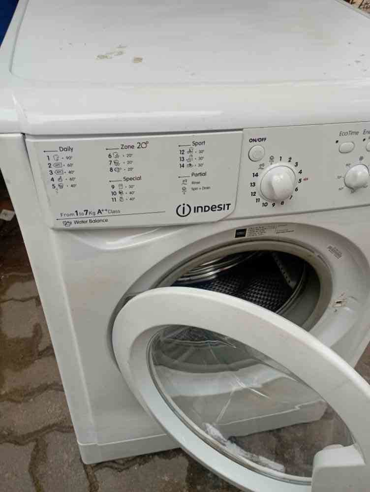 Front loading washing machine