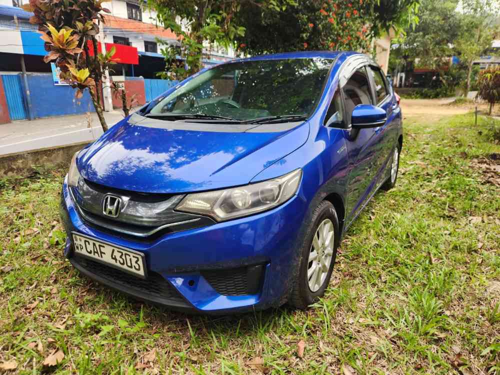 Honda fit gp5