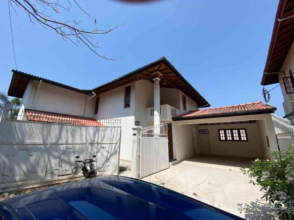 Two story house for sale In rajagiriya
