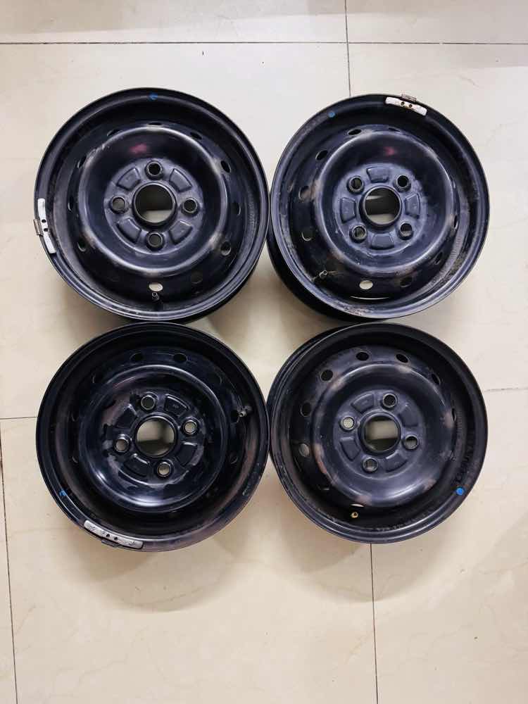 Alto 800 LXI original wheel set