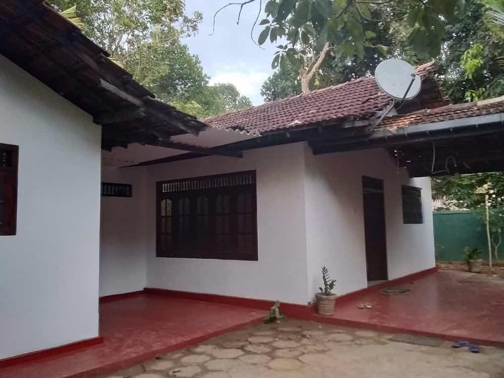 House for sale in beliatta