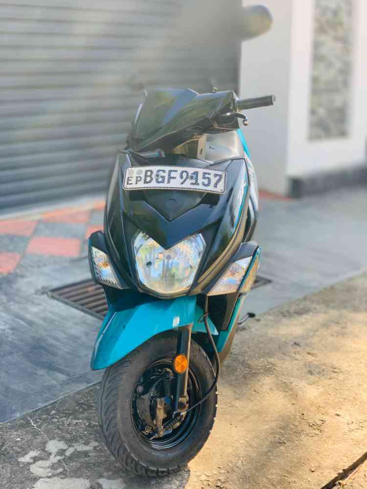 Yamaha ray ZR