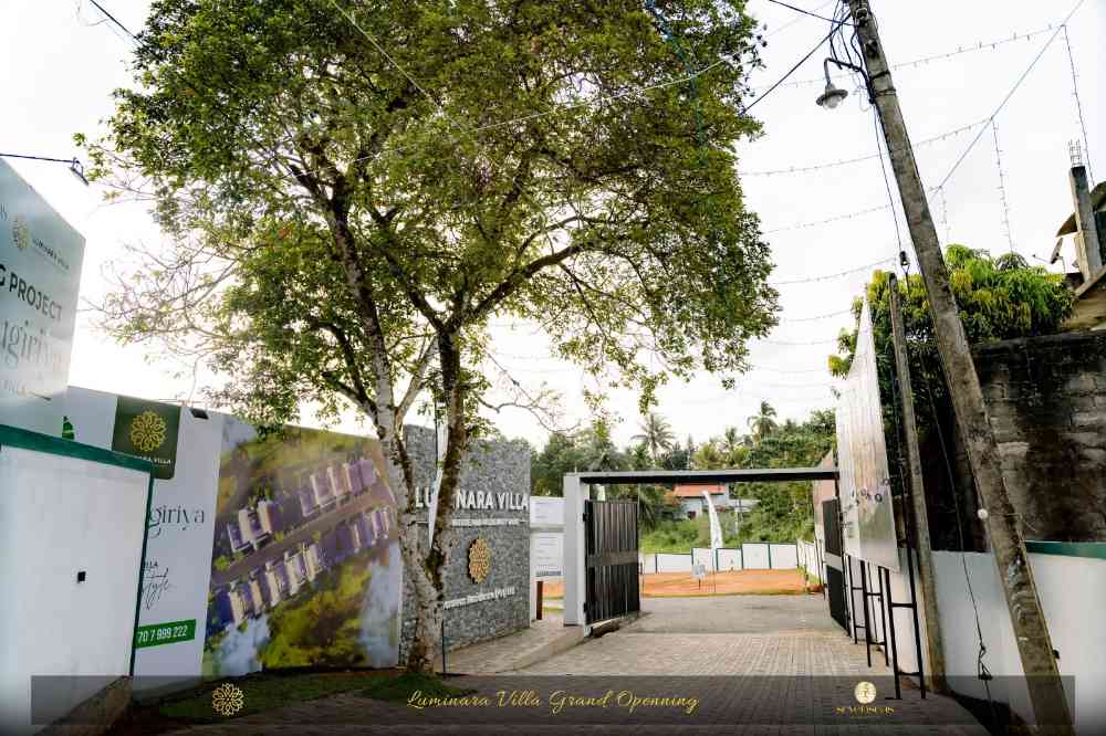 Land for sale in athurugiriya
