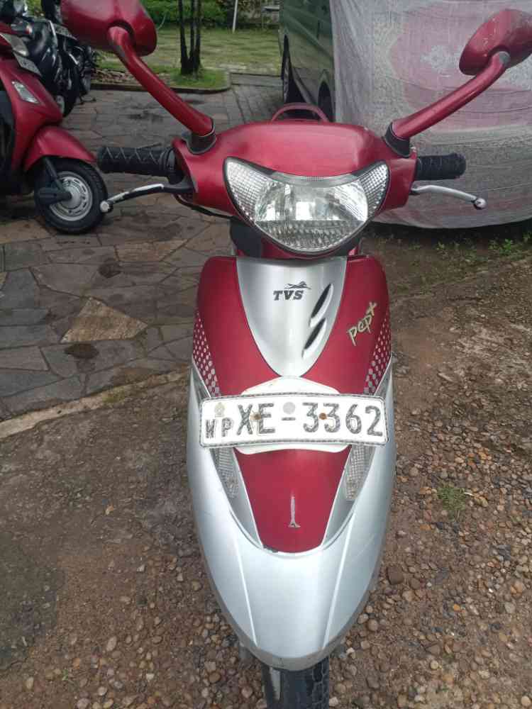 Tvs scooty Pep 2012