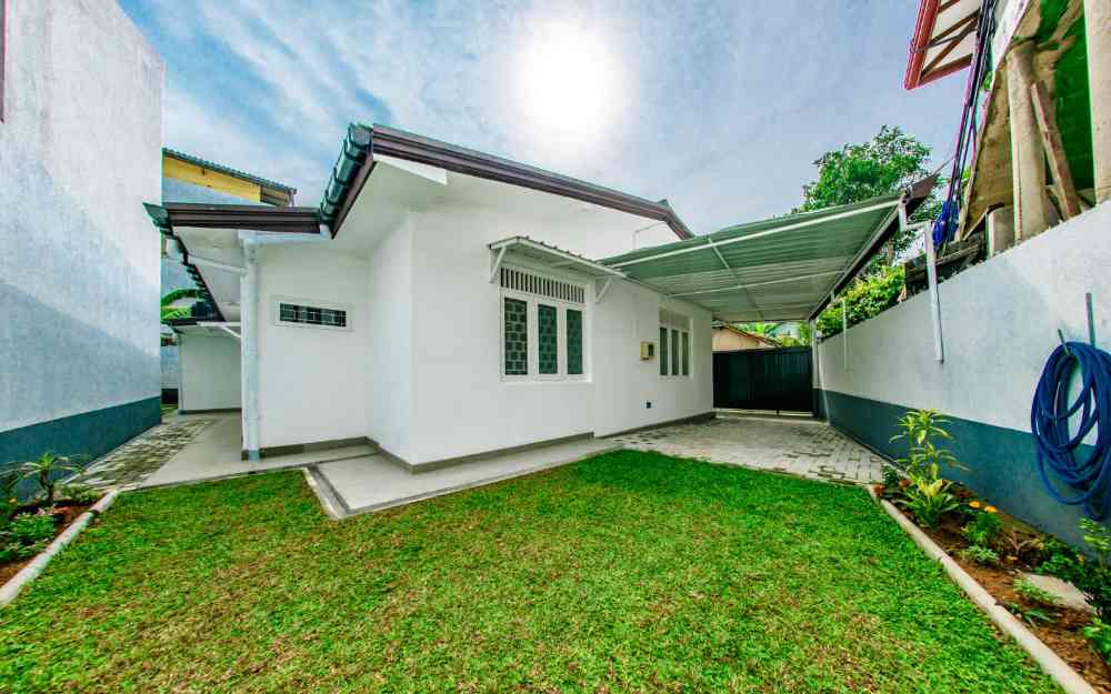 House for sale in rathmalana
