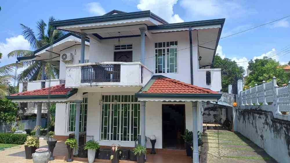 Luxury House for sale in nittabuwa