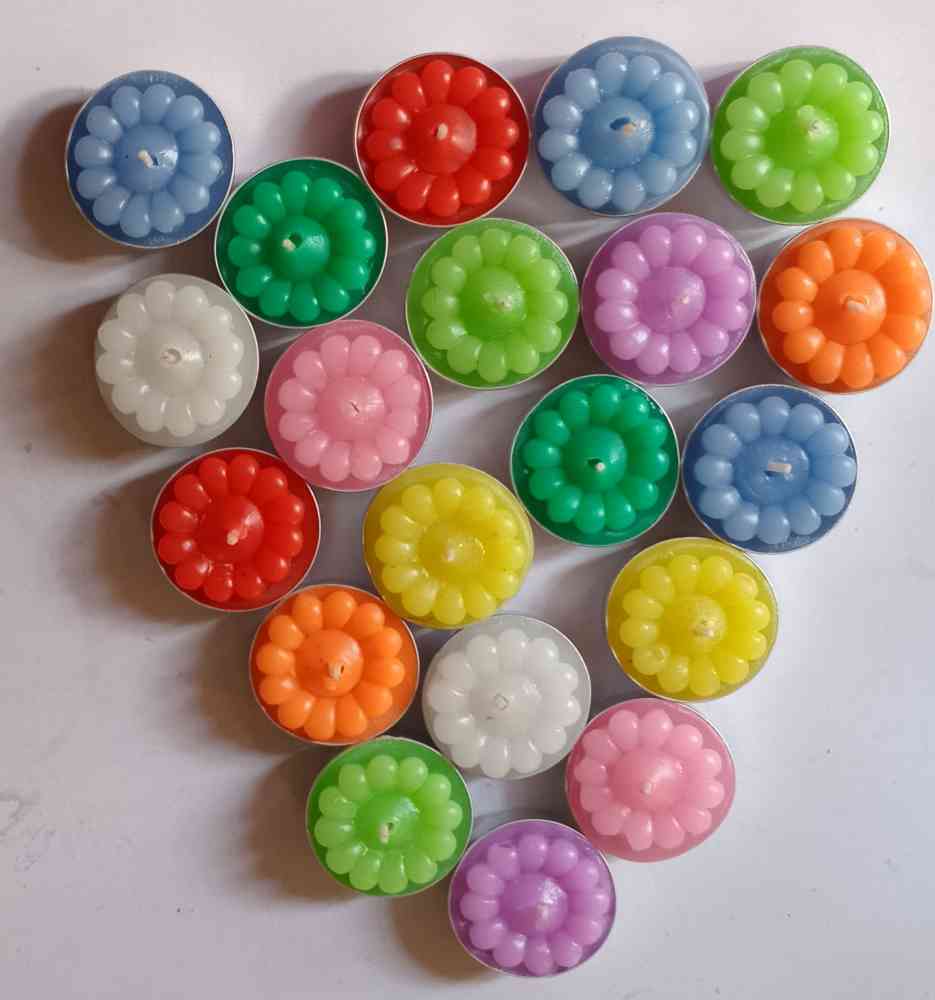 Scented tea light candles