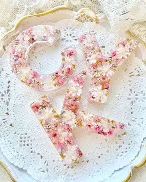 Resin gift item