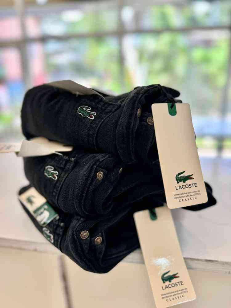 Men's lacoste black big fold denim