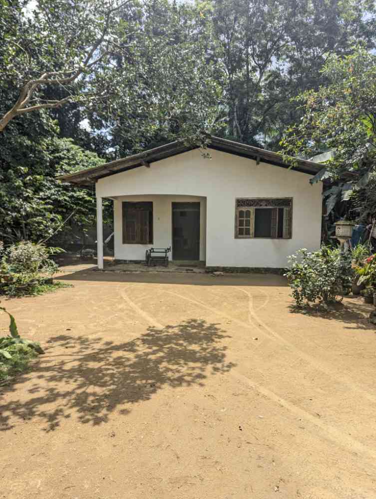 House and land for sale in kosgama