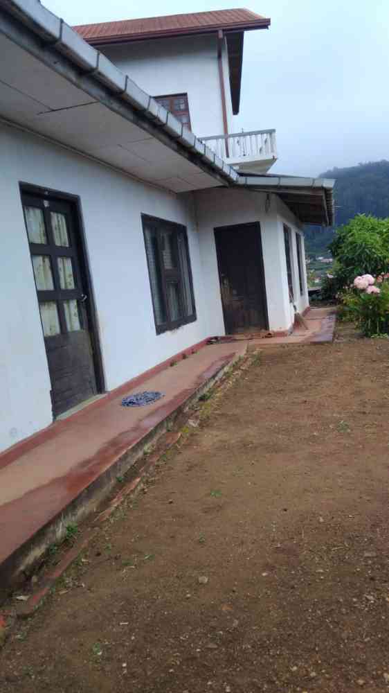 20 Perches land with a house
