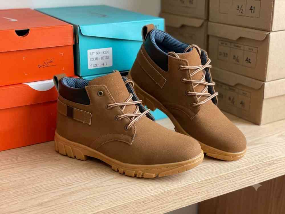 Men's casual boots