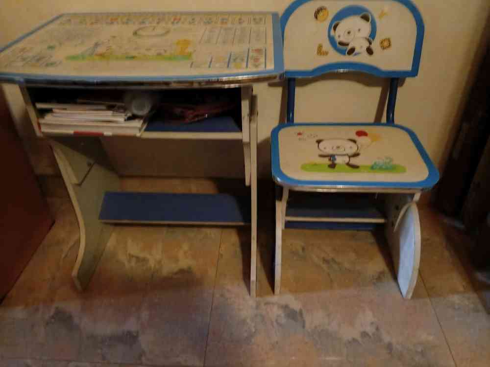 kids study table chair