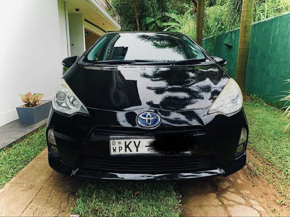 Toyota aqua 2013 for sale