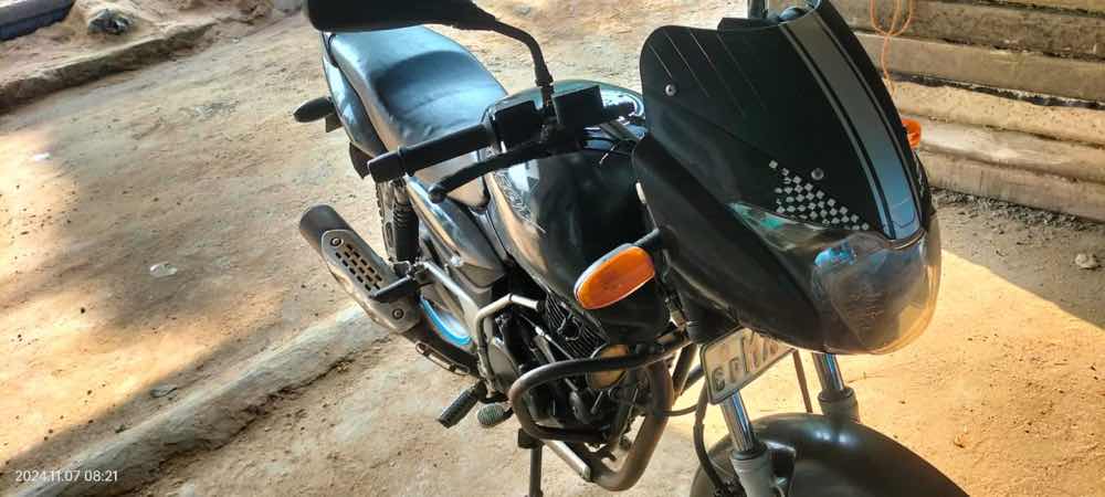 Bajaj pulsar 180