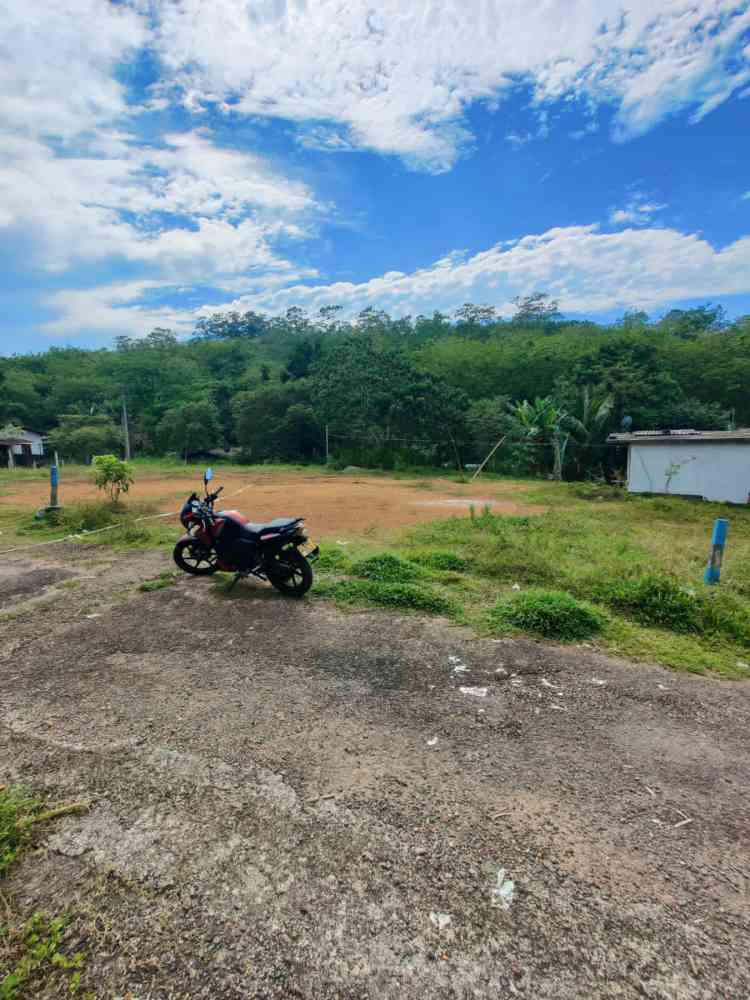 Prime Land for sale near dodangoda highway