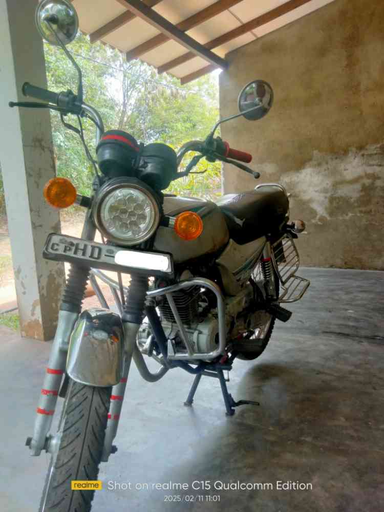 Bajaj boxer