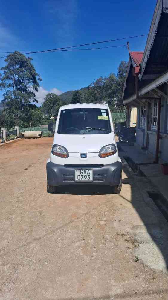 Bajaj qute