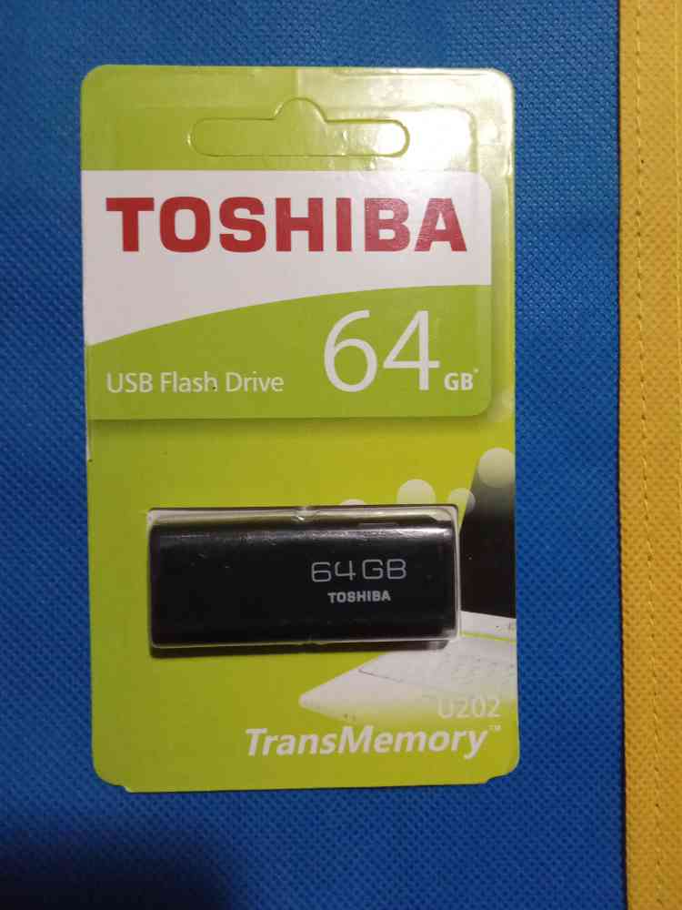 Toshiba flashdrive 64gb