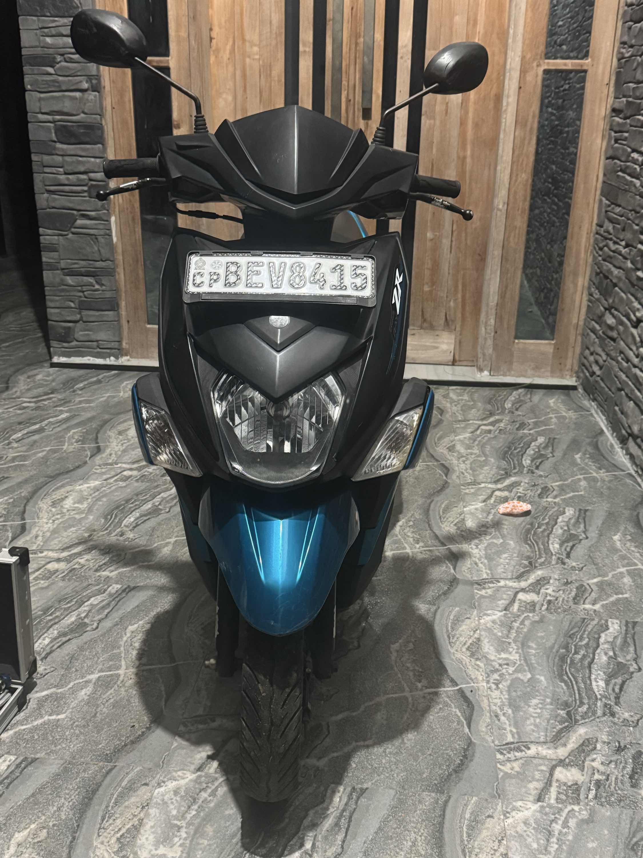 Yamaha ray zr