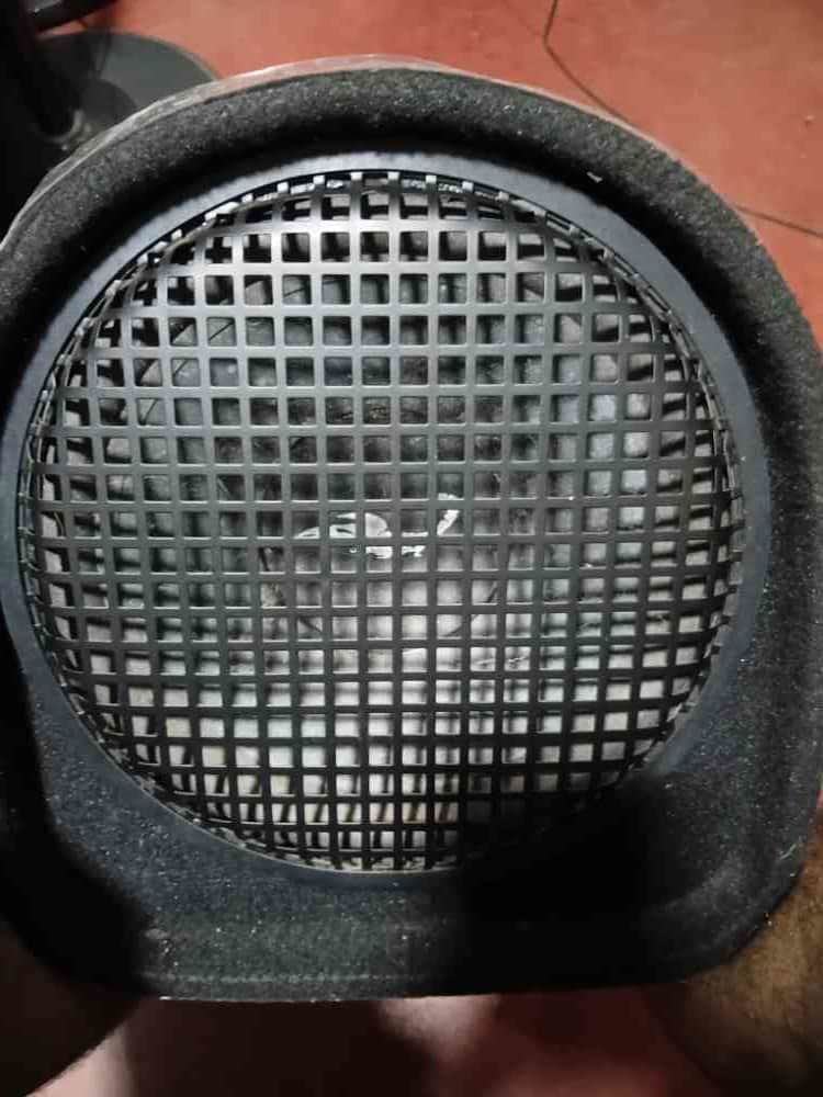 Subwoofer with inbuilt amplifier